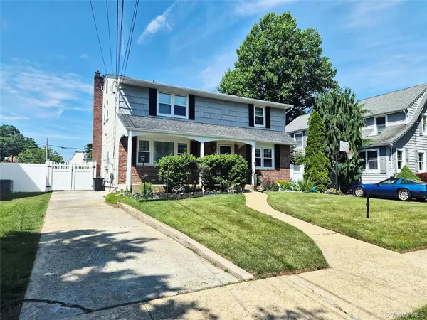 1920 Clemons ST, Bellmore, NY 11710