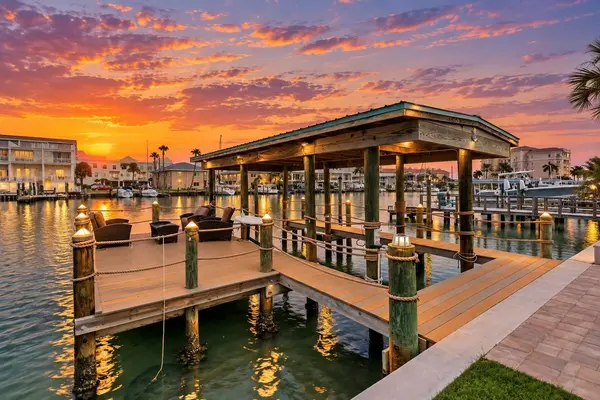 166 BAYSIDE DR, Clearwater Beach, FL 33767