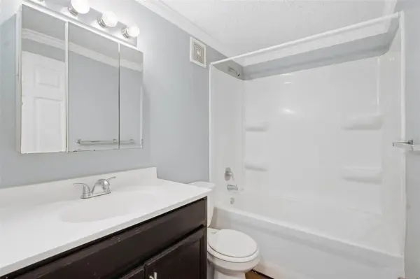 5901 BRYCE LN, Tampa, FL 33615