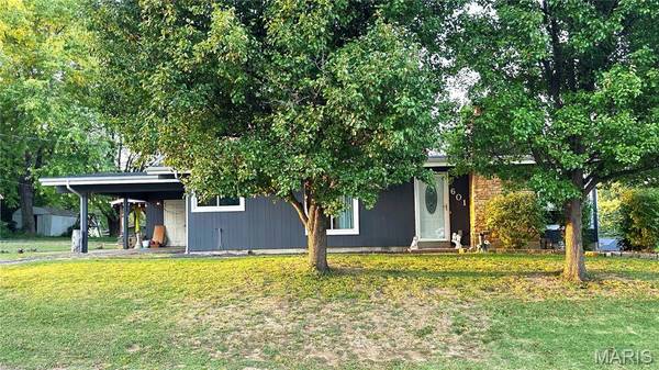 601 W 9th ST, Washington, MO 63090
