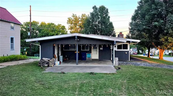 601 W 9th ST, Washington, MO 63090