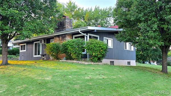 601 W 9th ST, Washington, MO 63090