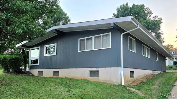 601 W 9th ST, Washington, MO 63090