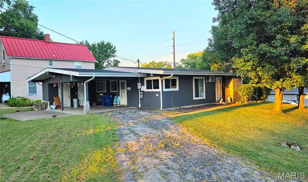 601 W 9th ST, Washington, MO 63090