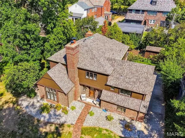 7747 Mohawk PL, Clayton, MO 63105