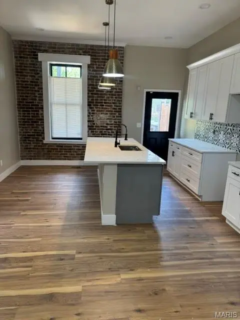 2400 S 11th ST, St Louis, MO 63104