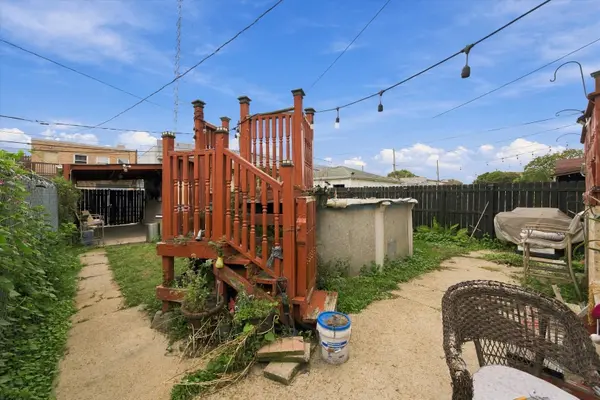 4937 W Melrose ST, Chicago, IL 60641