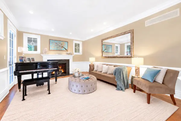 427 W Walnut ST, Hinsdale, IL 60521