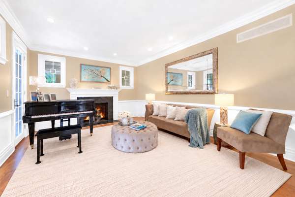 427 W Walnut ST, Hinsdale, IL 60521