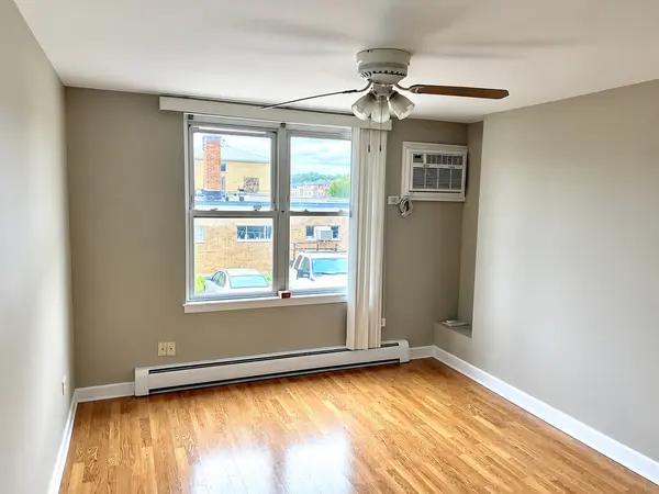 9307 W Irving Park RD #20, Schiller Park, IL 60176