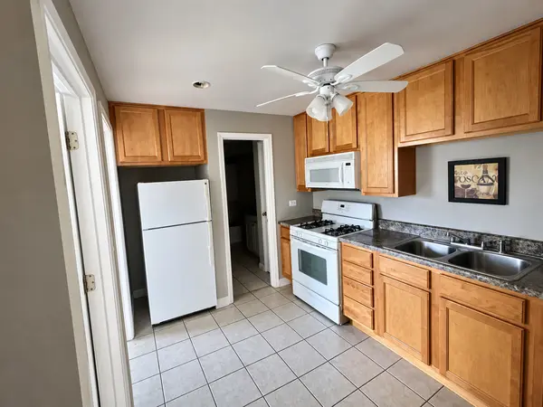 9307 W Irving Park RD #20, Schiller Park, IL 60176