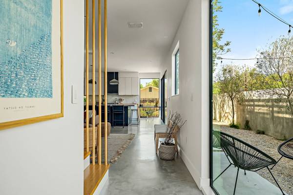 2201 Santa Rosa ST, Austin, TX 78702