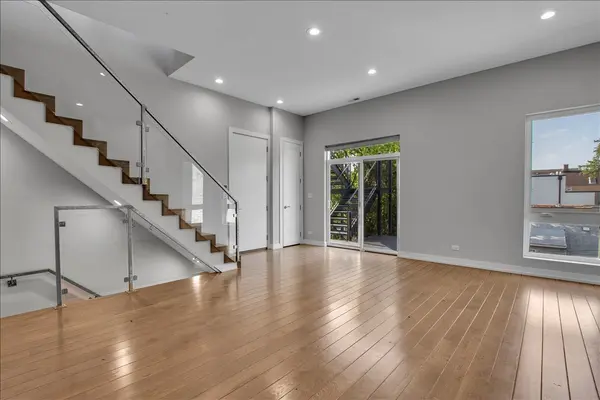 1821 W Armitage AVE #3W, Chicago, IL 60622