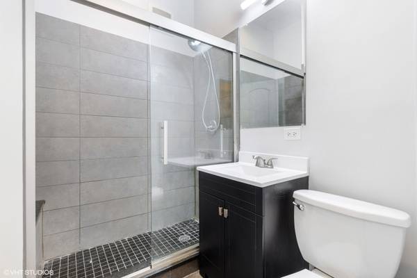 862 W Newport AVE #1, Chicago, IL 60657