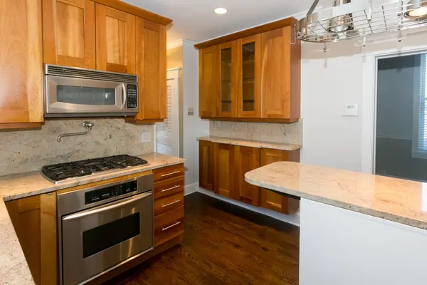 3614 N Bosworth AVE #3R, Chicago, IL 60613
