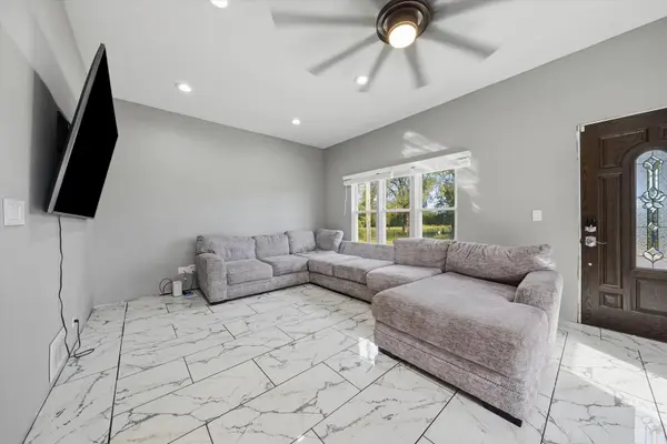 3903 W 115th ST, Alsip, IL 60803