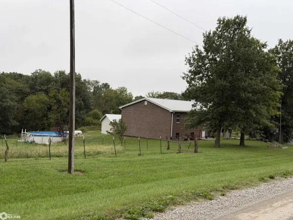 17686 215th AVE, Centerville, IA 52544