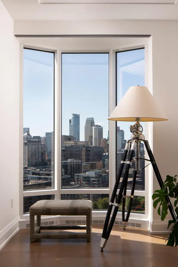 1111 W River Pkwy #20B, Minneapolis, MN 55415