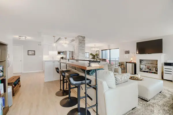400 Groveland AVE #2313, Minneapolis, MN 55403