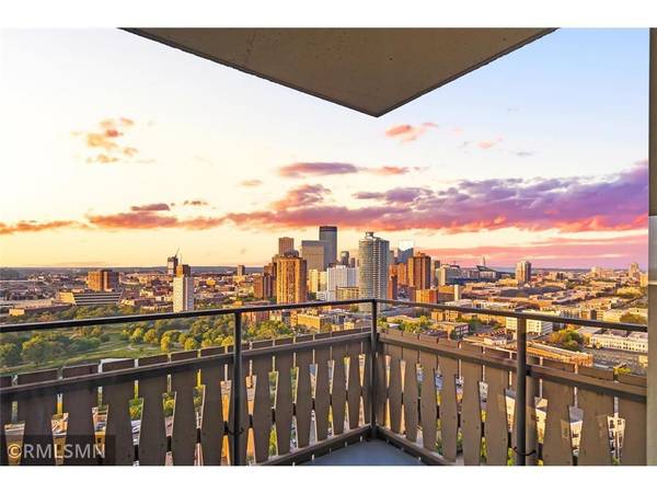 400 Groveland AVE #2313, Minneapolis, MN 55403