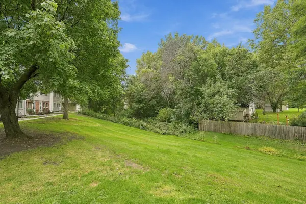 1496 Goodwin AVE N, Oakdale, MN 55128