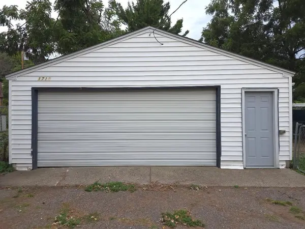 1715 Race ST, Saint Paul, MN 55116