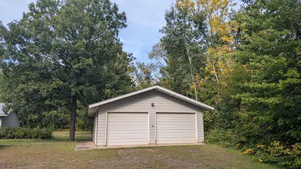 49852 Dupuis RD, Sandstone, MN 55072