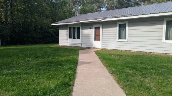 49852 Dupuis RD, Sandstone, MN 55072