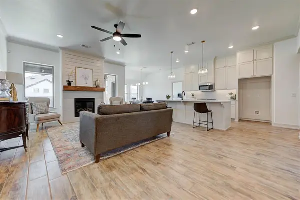 6100 Kinnick DR, Edmond, OK 73034
