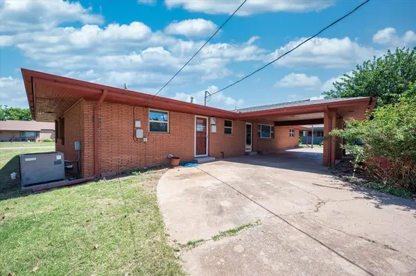 412 S Carol ST, Carnegie, OK 73015