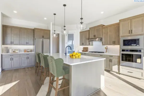 321 Epic Street, Richland, WA 99352