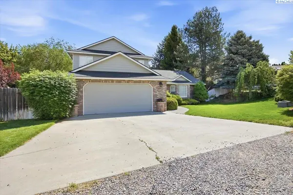 3024 Charity Ct, Kennewick, WA 99338