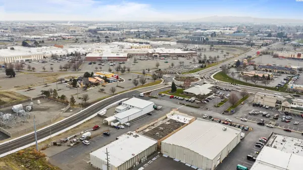 8318 W Gage Blvd, Kennewick, WA 99336