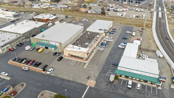 8318 W Gage Blvd, Kennewick, WA 99336
