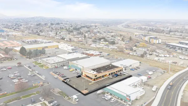 8318 W Gage Blvd, Kennewick, WA 99336