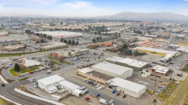 8318 W Gage Blvd, Kennewick, WA 99336
