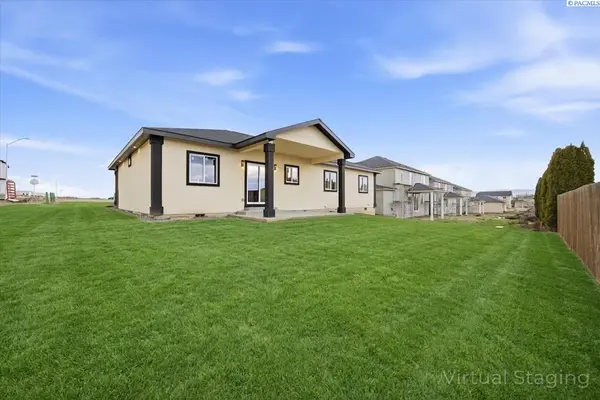 320 Victoria St, Sunnyside, WA 98944