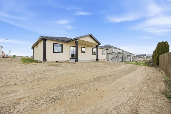 320 Victoria St, Sunnyside, WA 98944