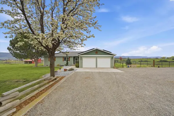 112503 W King Tull Rd, Prosser, WA 99350
