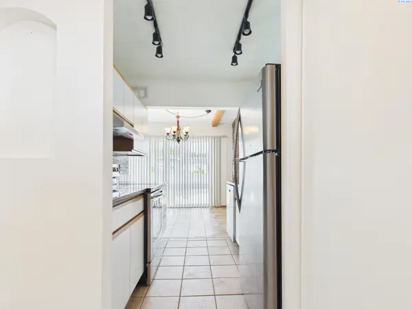 2401 W Canal Dr #9C, Kennewick, WA 99336