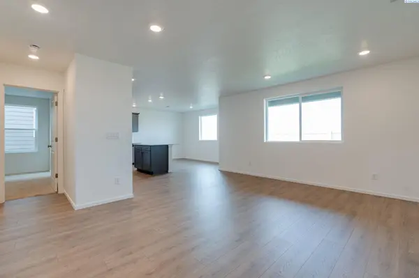 6503 Polar Dr, Pasco, WA 99301
