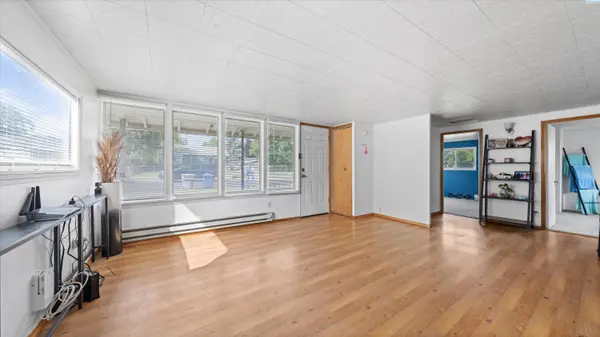 932 Sanford Ave., Richland, WA 99352
