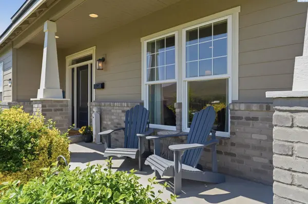 99206 E Ridgeview Dr., Kennewick, WA 99338