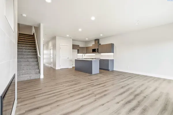 4609 Road 114, Pasco, WA 99301