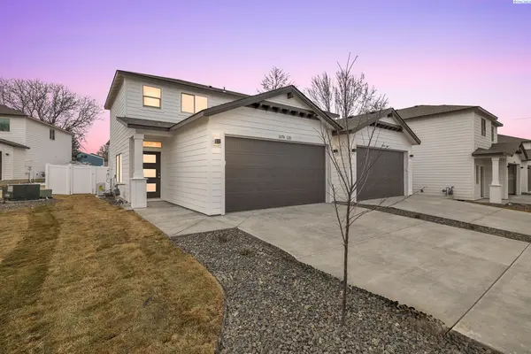 1074 S Underwood Pl, Kennewick, WA 99337