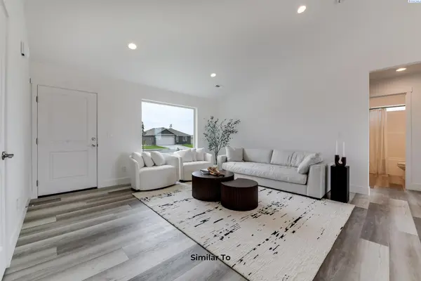 1615 Parkwood Ct, Grandview, WA 98930