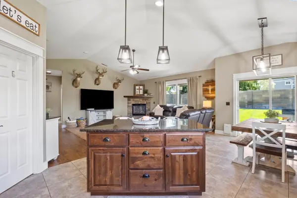 4612 Meadow View Dr., Pasco, WA 99301