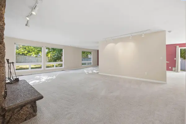 2508 S Edison Pl, Kennewick, WA 99338