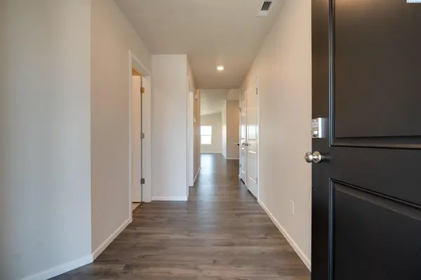 6118 Road 115, Pasco, WA 99301