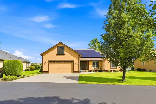 6 Blue Star Court, Pasco, WA 99301